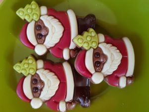 Süßes - Süsses  : Weihnachten, Weihnachtsmann mit Baum, 100g