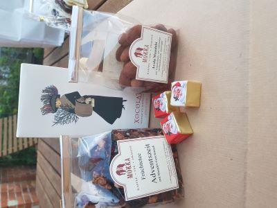 Geschenke - Geschenke  : Weihnachtspäckchen edle Schokolade